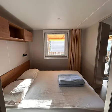 4 Etoiles Mobil-home De Gamme Neuf 6-8 Pers Kemping *